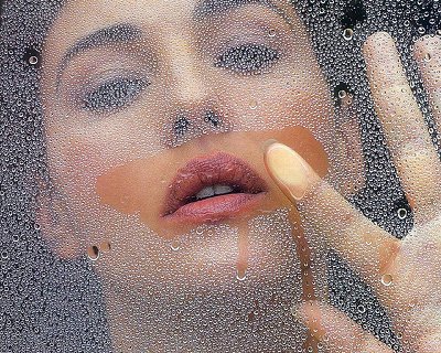 Monica Bellucci 12-29-06
